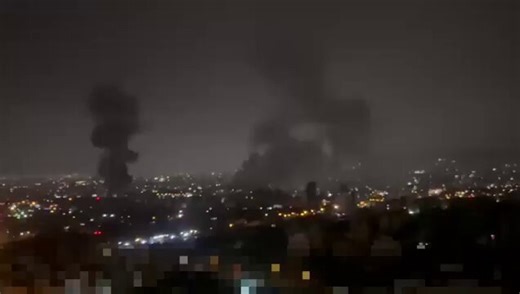 突发：自2026年3月28日（周六）凌晨00:55至02:05左右起，以色列正对德黑兰全境展开大规模空袭，攻击分多波次、协同进行。第一波空袭始于00:55至01:05左右，对德黑兰北部、东北部及西部地区实施了猛烈打击。据报，Velenjak、Saadat Abad（Darya大道）、Zafaraniyeh、Niavaran、Pasdaran–Nobonyad沿线、Lavizan/Shian、Tehranpars、Narmak、Heravi以及Chitgar等地均遭到重大冲击。多处地点据报发生了7至10次爆炸，其中德黑兰东北部及Ajudaniyeh等部分区域更是遭遇了10至15次爆炸。建筑物剧烈摇晃，窗户破碎，多地报告出现停电。据判断，此次空袭的高价值目标包括：- 国防部 / SAIRAN综合体（位于Nobonyad–Pasdaran区域），遭到反复打击- 国防工业设施（位于Mojdeh / Hossein Abad–Pasdaran区域），再次成为打击目标- Lavizan周边、伊玛目侯赛因大学（Imam Hossein University）及陆军设施所在的军事区域- 位于Army大