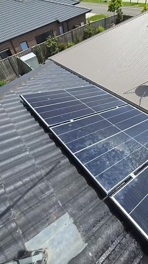 Maximise your solar output with a professional clean✨ Dust, debris and grime block your energy🪫 #solarpanels #cleansolarpanels #detailcleaning #softwashing #moreenergy #savemoney #solarpower | Spotless Surfaces