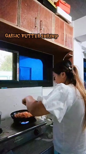 Good Morning Monday! pur todays bidyeww....Let's cook garlic butter shrimp😋 #garlicshrimp #shrimprecipes #seafood #seafoodrecipeideas #fypシ゚ #reelsviralシfb #foryoupageシ #viralnow2025 #contentcreator2025 | GhiLcesa GRace BangWa