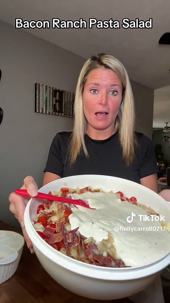 #pastasalad #baconranchpastasalad #thanksgivingsides #pastasaladrecipe