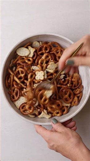 Ranch Pretzels Recipe 🥨 #pretzels #snackrecipe #easyrecipes