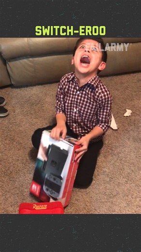 Funniest pranks on Christmas 😂🎅🏻🎄 #fail #christmas #holiday #winter #gift #santa #comedy | FailArmy