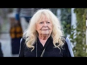Sally Struthers Reveals The Truth About Rob Reiner And It's Shocking