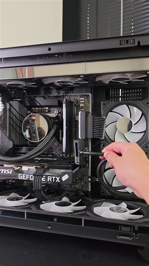 Building a Compact Black PC? Install these sleek Hydrus cables — beautiful, space-saving, and clean. Perfect for a minimalist setup. What do you think of these cables? Drop your thoughts in the comments! 👇 #PCBuild #CableManagement #MinimalSetup #CompactPC #hydruscable