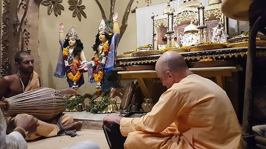 Aindra Prabhu - Story, Kirtan, Biography, Life, Book, Teachings - Vraj Vrindavan