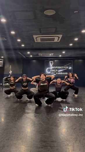 Engaging Dance Choreography for Internet Girls