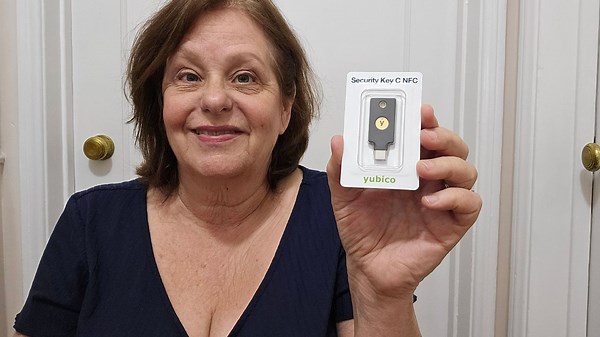 Watch Authenticate Your Accounts With This Key to Prevent Hackers on Amazon Live