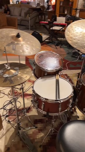 journey east on Instagram: "✨ 𝐀𝐛𝐨𝐮𝐭 𝐋𝐚𝐬𝐭 𝐍𝐢𝐠𝐡𝐭 𝐚𝐭 𝐭𝐡𝐞 𝐒𝐡𝐨𝐰𝐫𝐨𝐨𝐦...⁠ ⁠ Thanks for joining us at 𝐉𝐨𝐮𝐫𝐧𝐞𝐲 𝐁𝐞𝐚𝐭𝐬 𝐟𝐞𝐚𝐭𝐮𝐫𝐢𝐧𝐠 𝐉𝐮𝐧𝐤 (@junkbandsg)! The energy was unmatched yesterday! A massive thank you to everyone at the @rubatomusic_sg family who joined us for a night of incredible music and community.⁠ ⁠ 🎷 𝐓𝐡𝐞 𝐋𝐢𝐧𝐞𝐮𝐩: Shoutout to our openers Smoked Burgers and Krispy Kitties (@krispykittiesband) for setting the tone, and to Junk for bringin