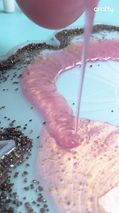 86K views · 1.5K reactions | There's no RESIN not to love this table  #resin #diy #homedecor #diydecor #crafty | Crafty | Facebook