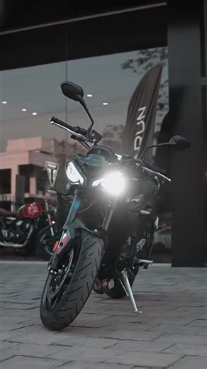Triumph Street Triple 765 RS Super sport BIKE Review naked