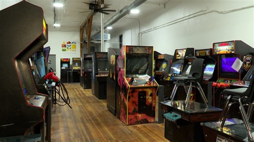 8Bit Arcade Bar reopens in Bloomington: Retro games, craft beers
