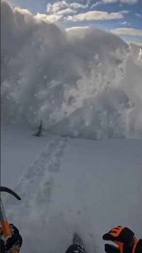 Avalanche Caught in Real Time ❄️ Nature’s Power in Seconds (4K) #avalanche #snow #disaster #snow