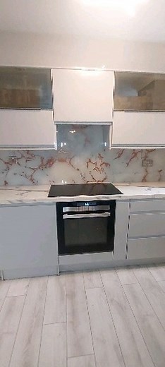 Copper marble texture splashback installed. #splashback #Backsplash #kitchendesign #kitchendecor #kitchendesigners | 3D Splashbacks