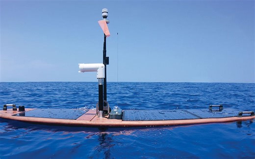 “黑珍珠”波浪滑翔器