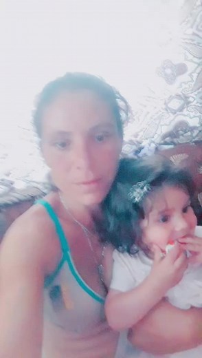 Videoclipuri postate de Roxana Ionescu (@roxanaionescu026) cu sunet original - Gabriella05.11.89