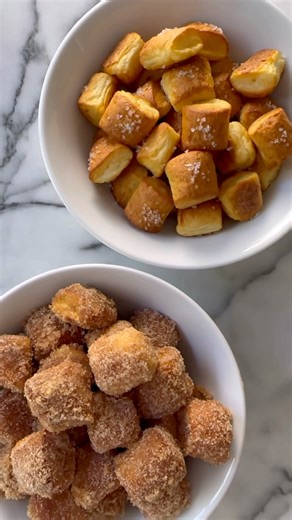 #glutenfree Soft Pretzel Bites are perfect for Super Bowl snacking! Golden, soft & chewy, and irresistibly delicious whether you choose to serve them salted or with cinnamon sugar! Not only do these Gluten-Free Soft Pretzel Bites have a perfect texture and flavor, but they are incredibly quick easy to make! Which are you making— salted, cinnamon sugar, or both? Recipe link in comments | Healthy Gluten-Free Family