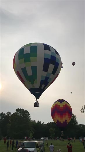 Festival de Carreras de Globos: Un Espectáculo Colorido