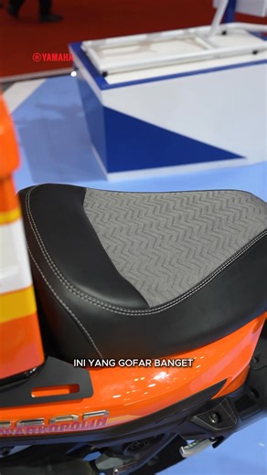 Modif itu bukan sekadar gaya tapi ekspresi diri, Brosis! 😎 Ini dia motor Gear Ultima Warkopolim yang di modif oleh suhu otomotif Ateng dan Gofar Hilman. Yuk cari tahu apa aja yang dirombak biar motor ini terlihat kalcer, Brosis! 🔥 Ada yang bisa nebak harga modif motor Warkopolim? 👀 Drop jawaban Brosis di kolom komentar! #YamahaIndonesia #SemakinDiDepan #GearUltima | Yamaha Motor Indonesia