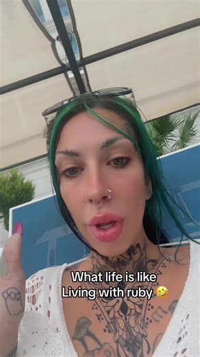 Living with Ruby: Jellyfish or a Cat? Diary & VLOG