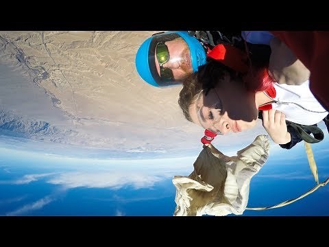 Tandem Skydive GONE WRONG (foot caught in drogue chute)