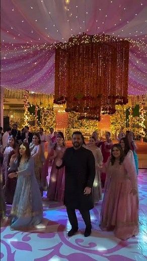 Grooms epic surprise dance for bride | Pakistani weddings | wedding dances