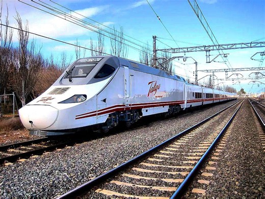 27K views · 556 reactions | Vemos a un Talgo 250, Renfe Alvia...