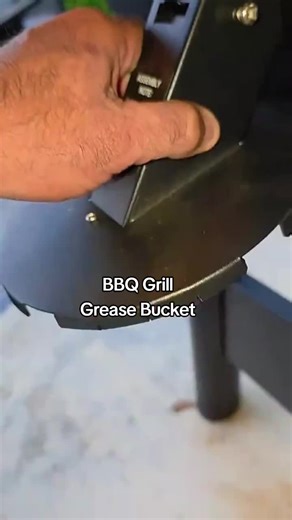 Efficient BBQ Grill Grease Trap Bucket for Traeger Grills