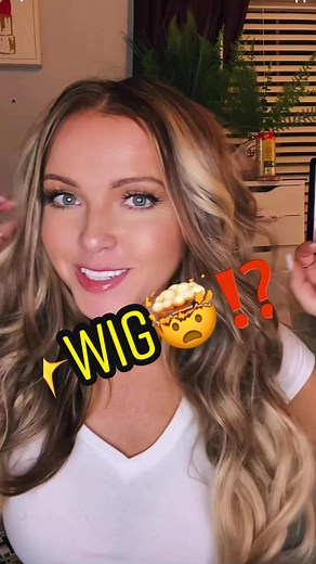 Do you wear wigs ?? I love them!😍 #wig #beauty #hairtok #playingdressup