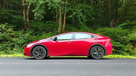 Car Review: 2025 Toyota Prius Plug-in Hybrid | Reviews