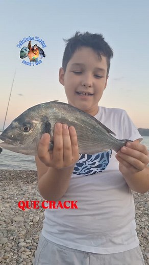Su primer lance con un cangrejo y Pepa al canto y yo en porra , jajajaja #pesca #fishing #viral #viralvideos #surfcasting #spinning #rockfishing #eging #pescaesportiva #dorada #doradas #parati #paratiiiiiiiiiiiiiiiiiiiiiiiiiiiiiii | Felixcubafishing
