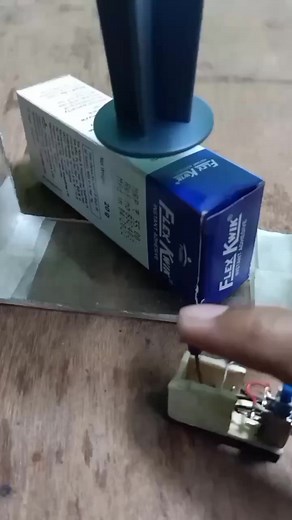 11K views · 82 reactions | Mini hydraulic press machine toy #tech #diy #technology #project #reels #craft #science #engineering | Science & Engineering | Facebook