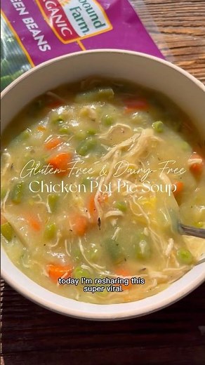 Gluten-Free & Dairy-Free Chicken Pot Pie Soup - full recipe is on my blog! #souprecipe #dairyfree