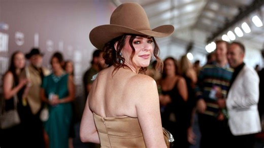 Jenna Paulette’s husband shaped her ACM hat (exclusive)