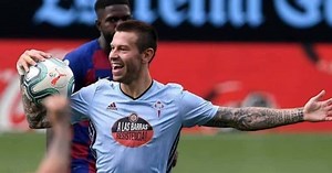 Russian footballer Fedor Smolov becomes first national star to condemn invasion of Ukraine