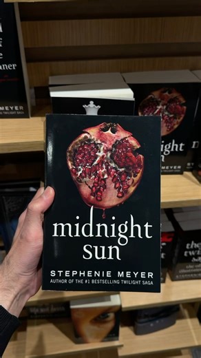 Midnight Sun #bookish #books #booktok #twilight #shorts