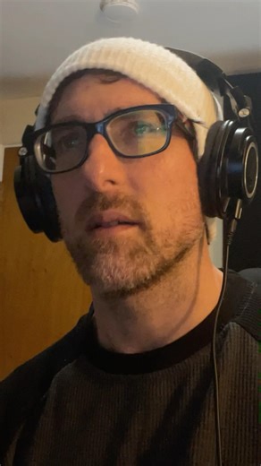 Testing out my mic and working on a new song #originalmusic #songwriter #behindthescenes #vlog