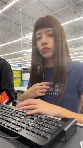 Rocking the Keyboard Like a DJ #fyp #viralllllll