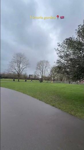 Victoria garden Leamington Spa #london #londoners #flowers #thewanderinglondoner #travel