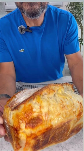 My beautiful dancing Cheese sourdough loaf! 🕺🥰😘 #sourdoughbread #bakinglove