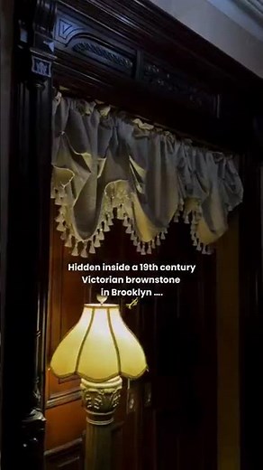 An intimate jazz concert hidden in a brownstone in Brooklyn 🎺 Step back in time to when jazz was