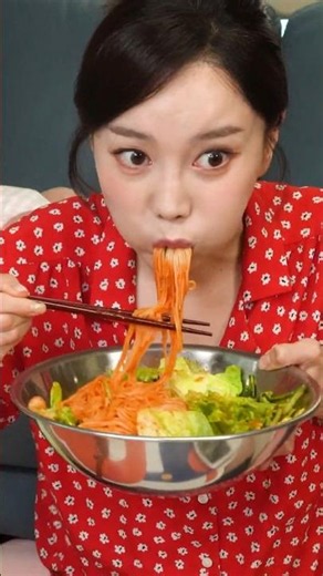 간단한 비빔국수 먹방! Quick Spicy Cold Noodles Mukbang ASMR Ssoyoung