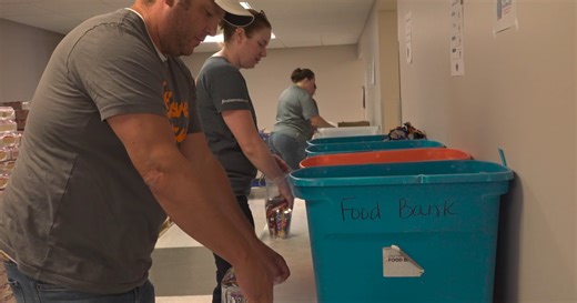 First Interstate Bank volunteers lend a hand in Great Falls