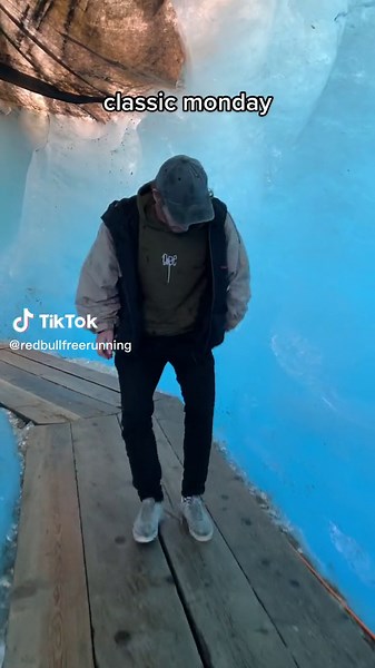 Starting the week off right👌 with alexxschauer IG #redbullfreerunning #parkour_freerunning #monday #classic #caution #slippery #tying #shoes #danger