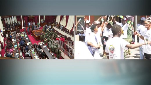 Tension mounts inside the KZN legislature as EFF and MK Party stall voting on the motion of no confidence against KZN Premier Thami Ntuli. The two parties had requested a secret ballot vote to decide Ntuli's fate but this was denied. This has led to chaos as the parties sing in protest, delaying the voting process. #Newzroom405 | Newzroom Afrika