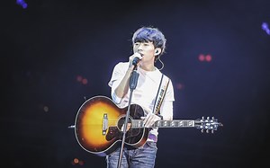 赵雷 朵 live现场