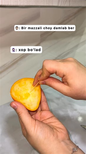 @ziyoda_khojiakbarova on Instagram: "Sizam sinab ko'rin👍🏻 Miyata bargi soselayam boladi muhimi teshikchalani kottaro qilib teshila va choynega qiselayam boladi. #choy #lifehack #kelin #kelinstyl #uzbe #ozbek #milliy"