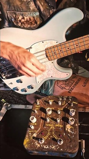 Bass Guitar Part 2. Noise-Maker effect build into a petrol can. #guitarpedal #synth #bassguitar