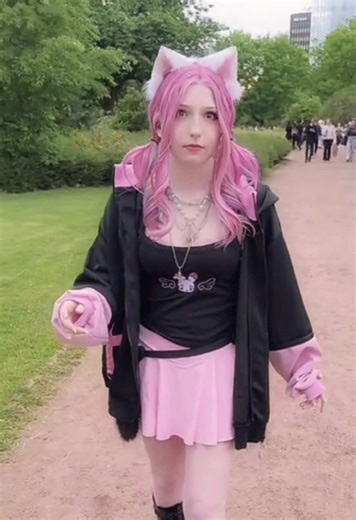 Und woher? 🤔 @Liino🤍 #german #fyp #fürdich #altgirl #fail