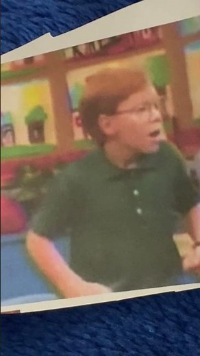 Barney Falling for Autumn! Shawn Clothes