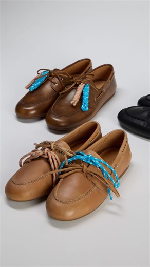 Give your everyday look that coveted coastal aesthetic with the Sperry x Aritzia boat shoe collection. | Sperry